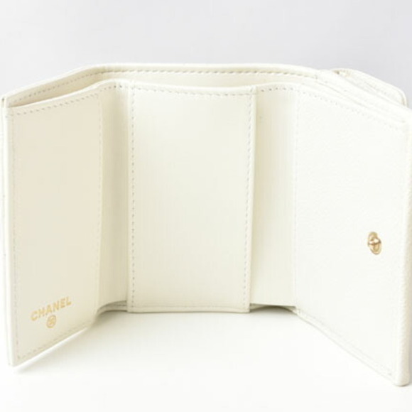 CHANEL Authentic White Caviar Leather Wallet - Picture 6 of 11